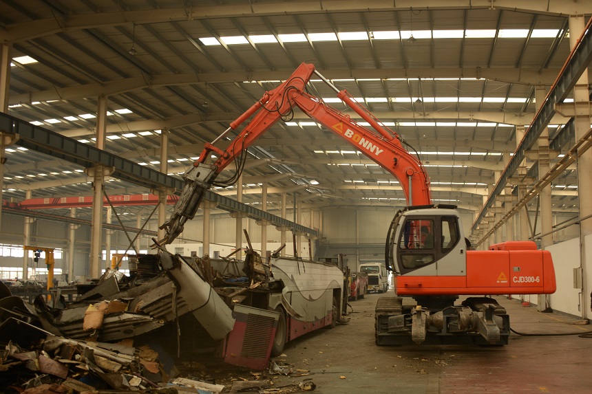 電動報(bào)廢汽車拆解機(jī)
